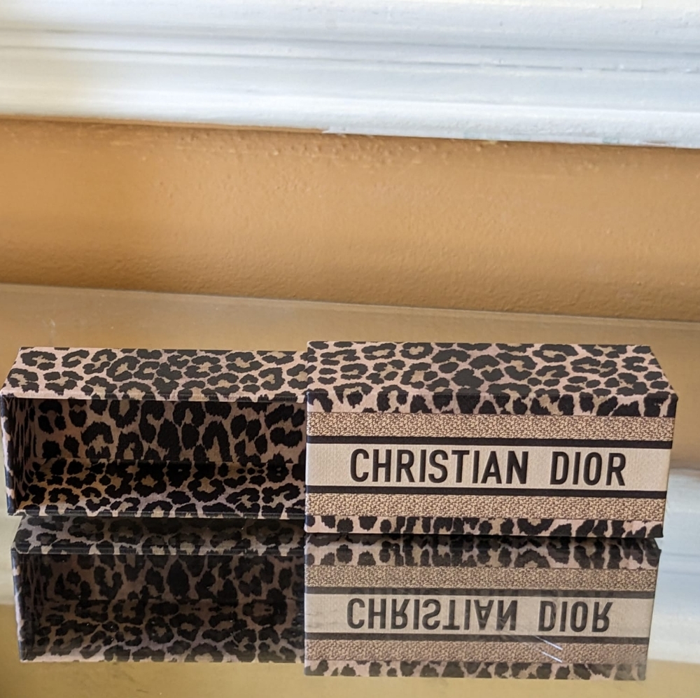 Host pick 🔥 Dior 🔥 - Picture 4 of 7